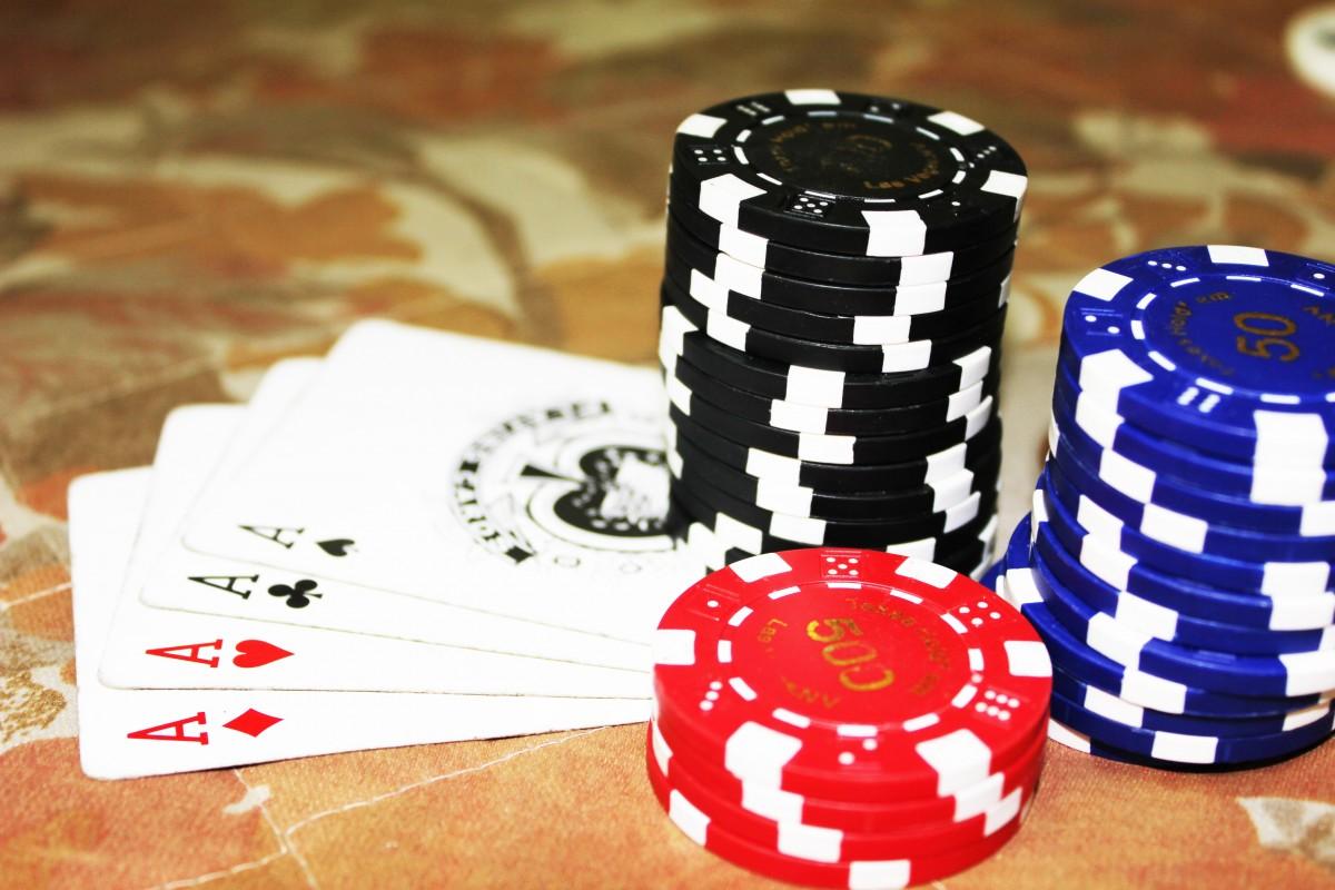 Bí quyết chơi bài baccarat trực tuyến hiệu quả dành cho người mới bắt đầu